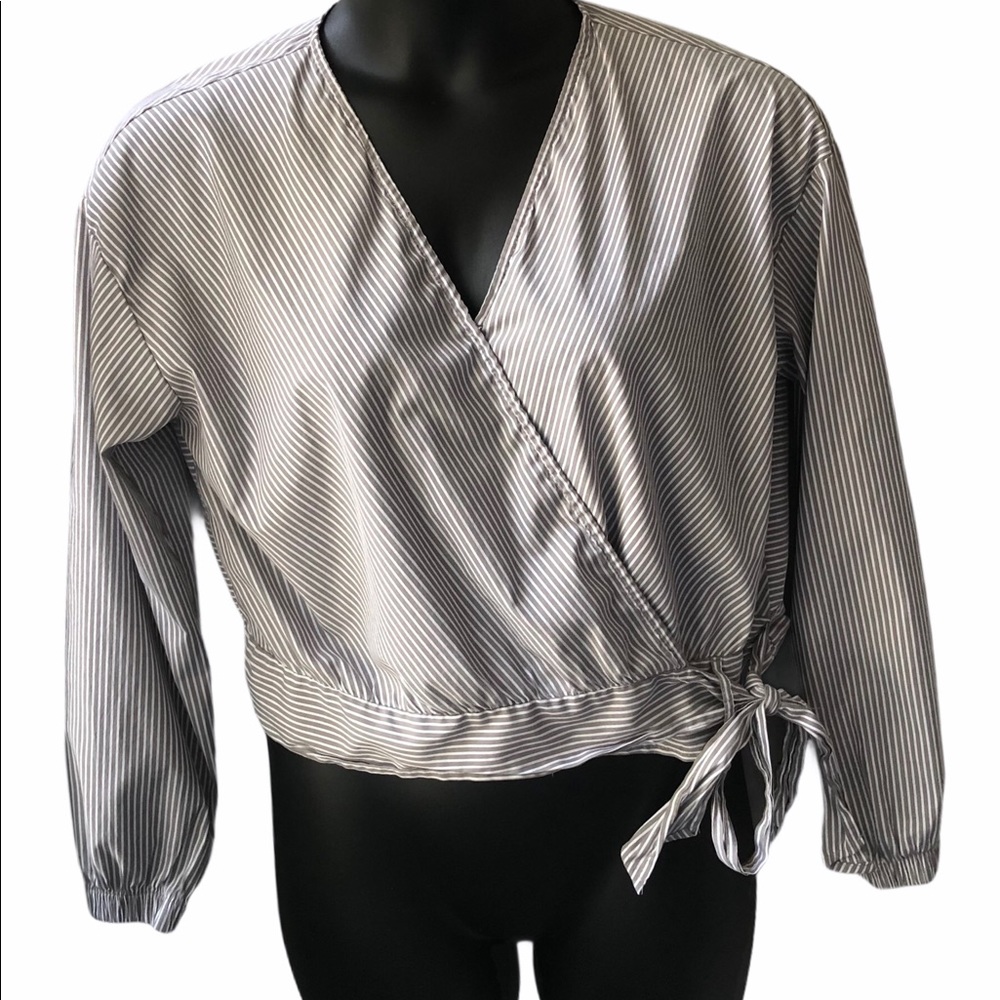 🌻 2/$25 Mossimo Striped Wrap Blouse Size L